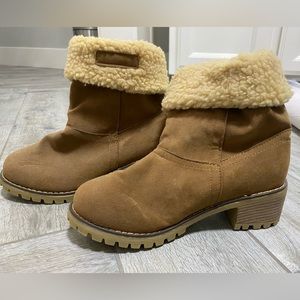 Tan booties/boots